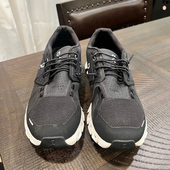 On cloud women running shoes black/ white size 10 - Picture 2 of 10